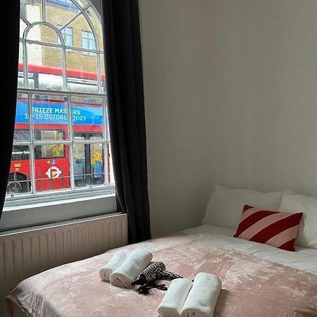 Comfy Private Rooms In Camden Town, Central Лондон Екстериор снимка