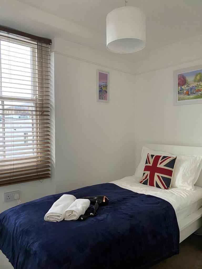 Comfy Private Rooms In Camden Town, Central Лондон Екстериор снимка