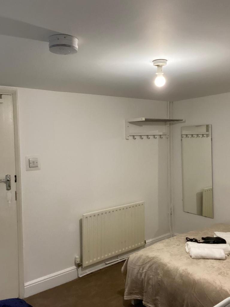 Comfy Private Rooms In Camden Town, Central Лондон Екстериор снимка